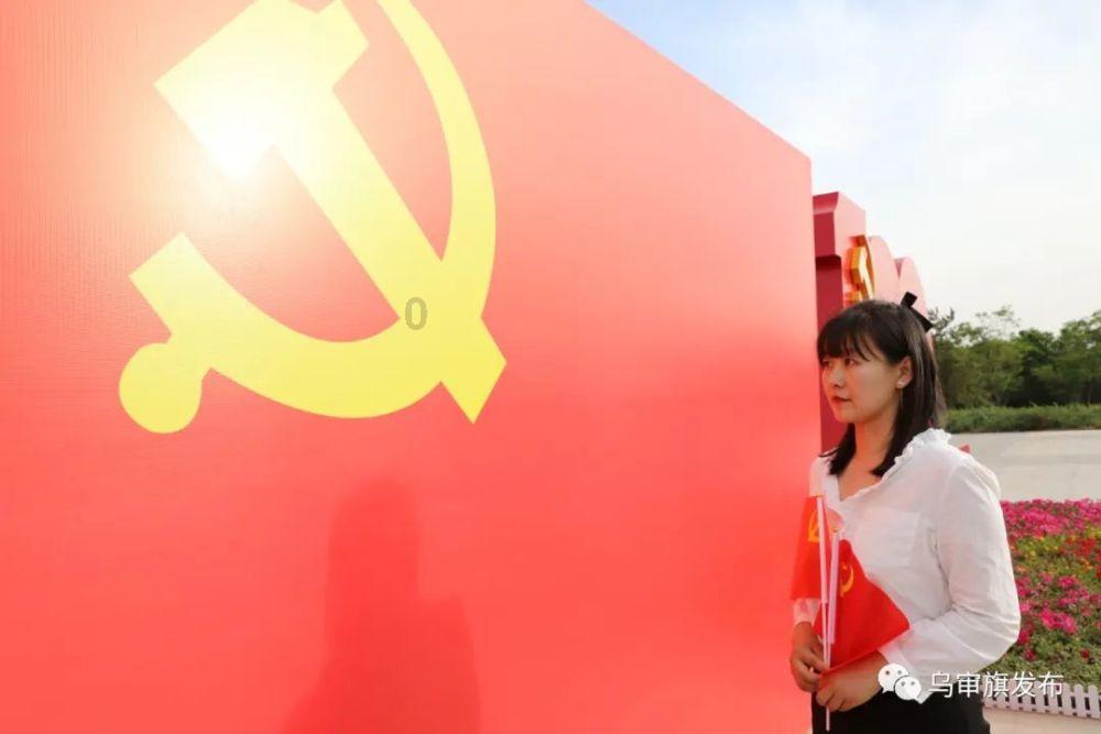 想摆地摊，先看看这个？游戏画面